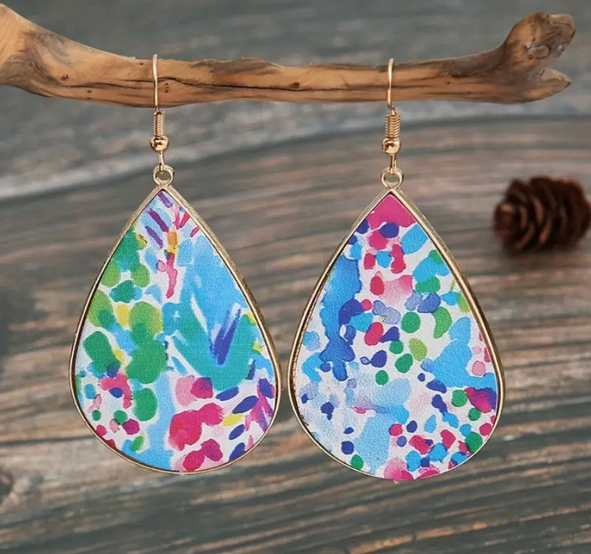 Colorful earrings, Statement jewelry, Vibrant hues, Eye-catching design, Unique earrings, Bold colors, Fashion accessories, Contemporary style, Jewelry for self-expression, Playful earrings, Pop of color, Artistic design, Lightweight earrings, Versatile accessories, Handcrafted jewelry, Fashion-forward earrings, Trendy colors, Bright and cheerful, Stylish accents, Expressive earrings