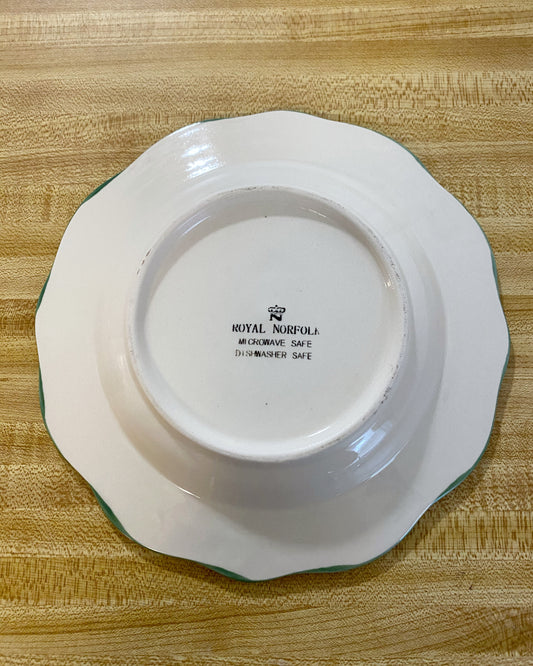 Pine leaves Scalloped Plate by Royal Norfolk Set of 2