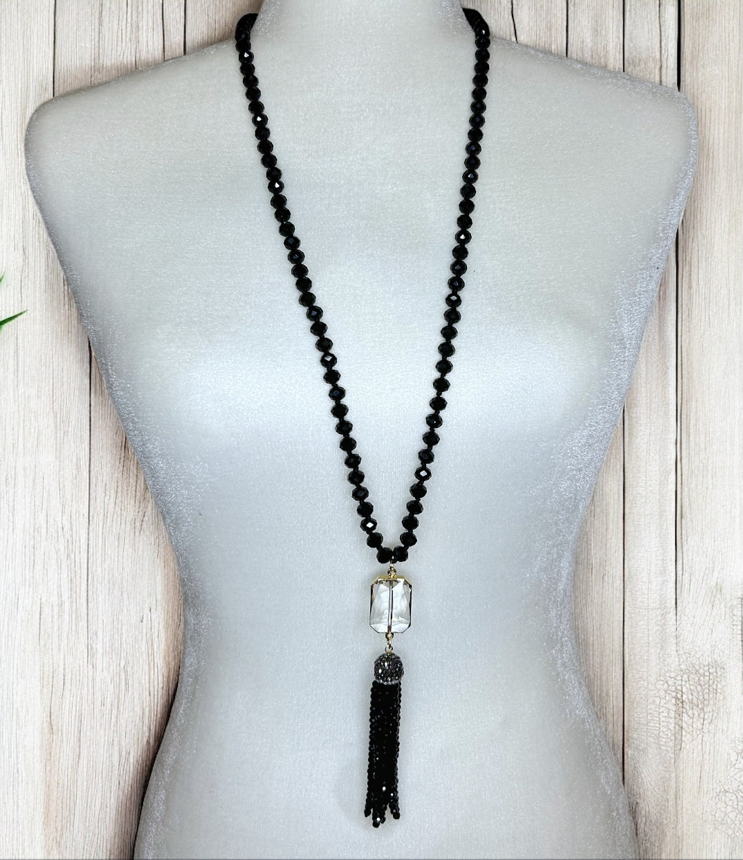 Boho Tassel Necklace: Black