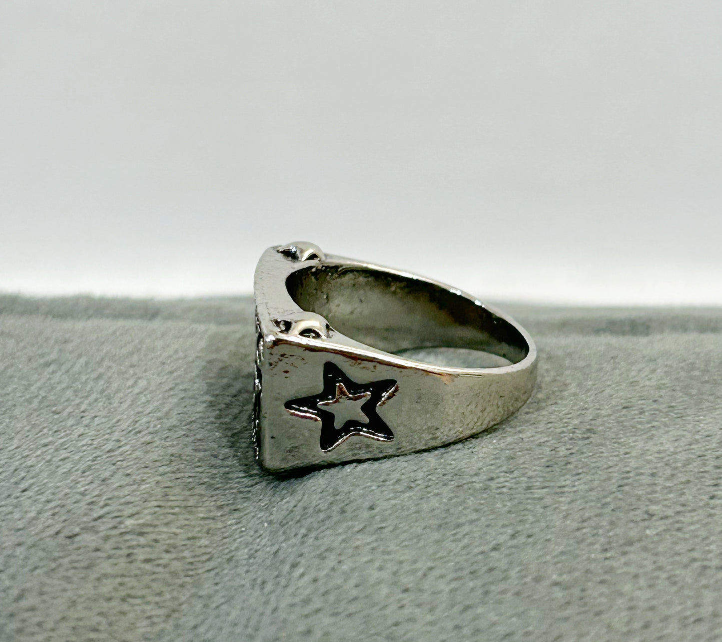 Fuck Off Ring
