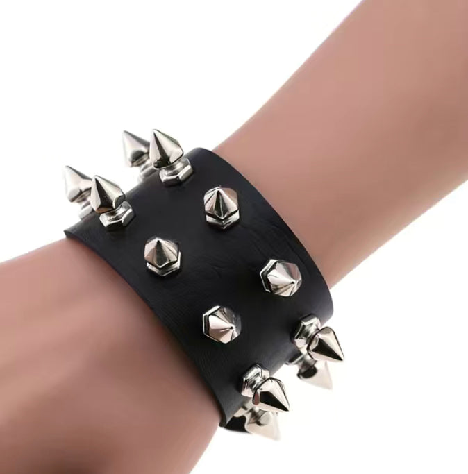 Spike bracelet, double row