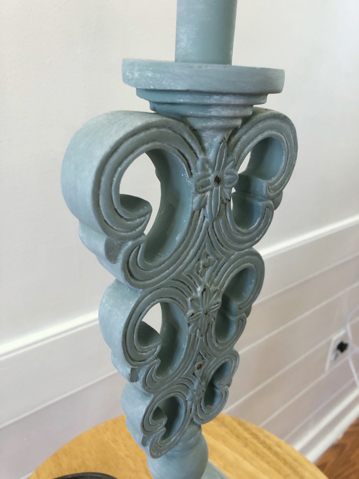 Painted lamp with shade w/ free shipping