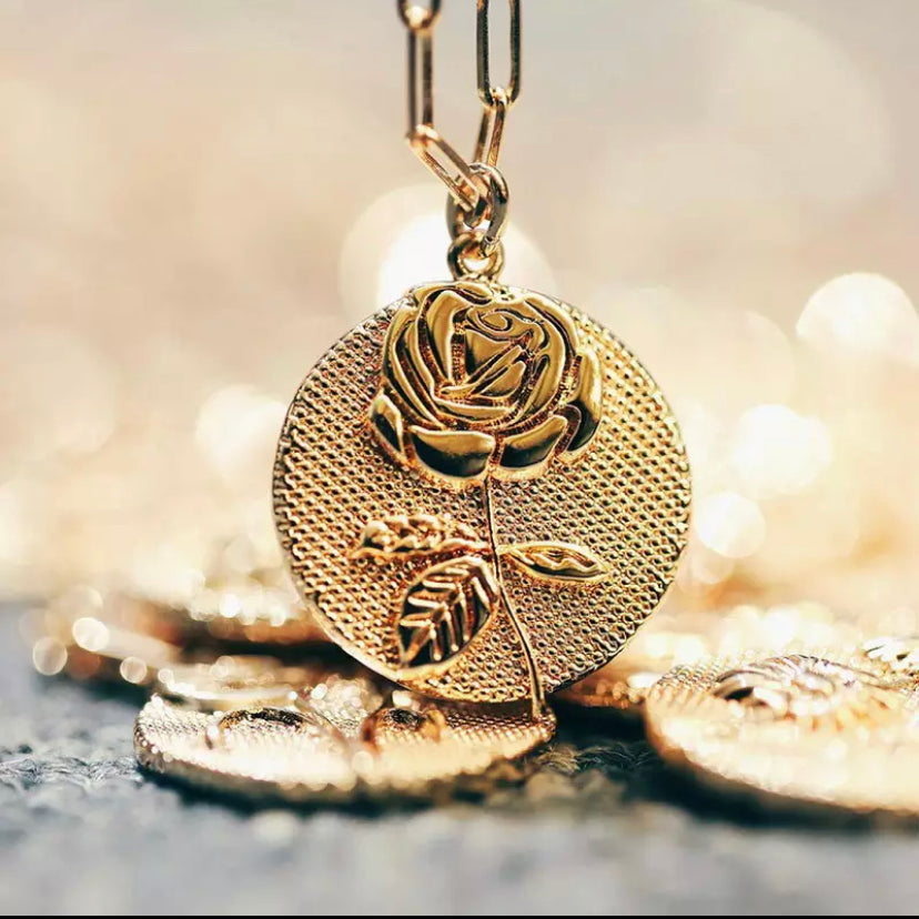 Rose necklace