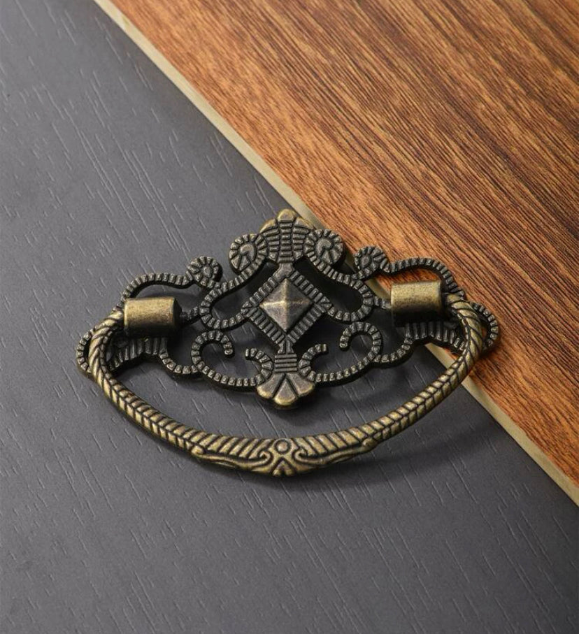 Vintage style drawer pulls Set of 4