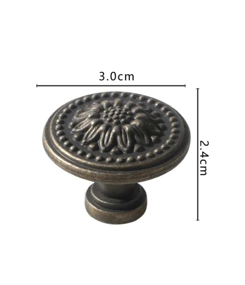 Floral knob