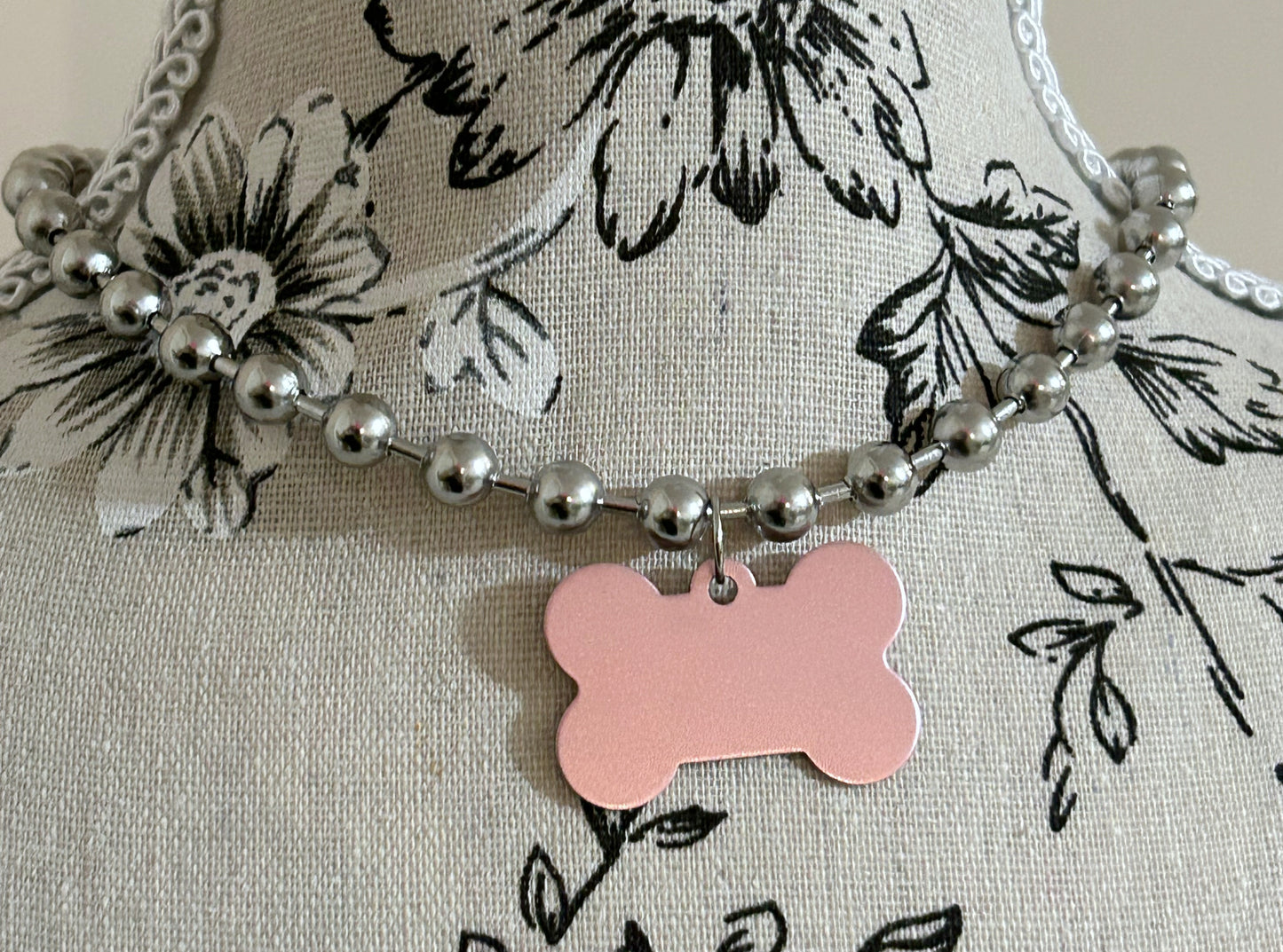 Bone Dog necklace: Pink