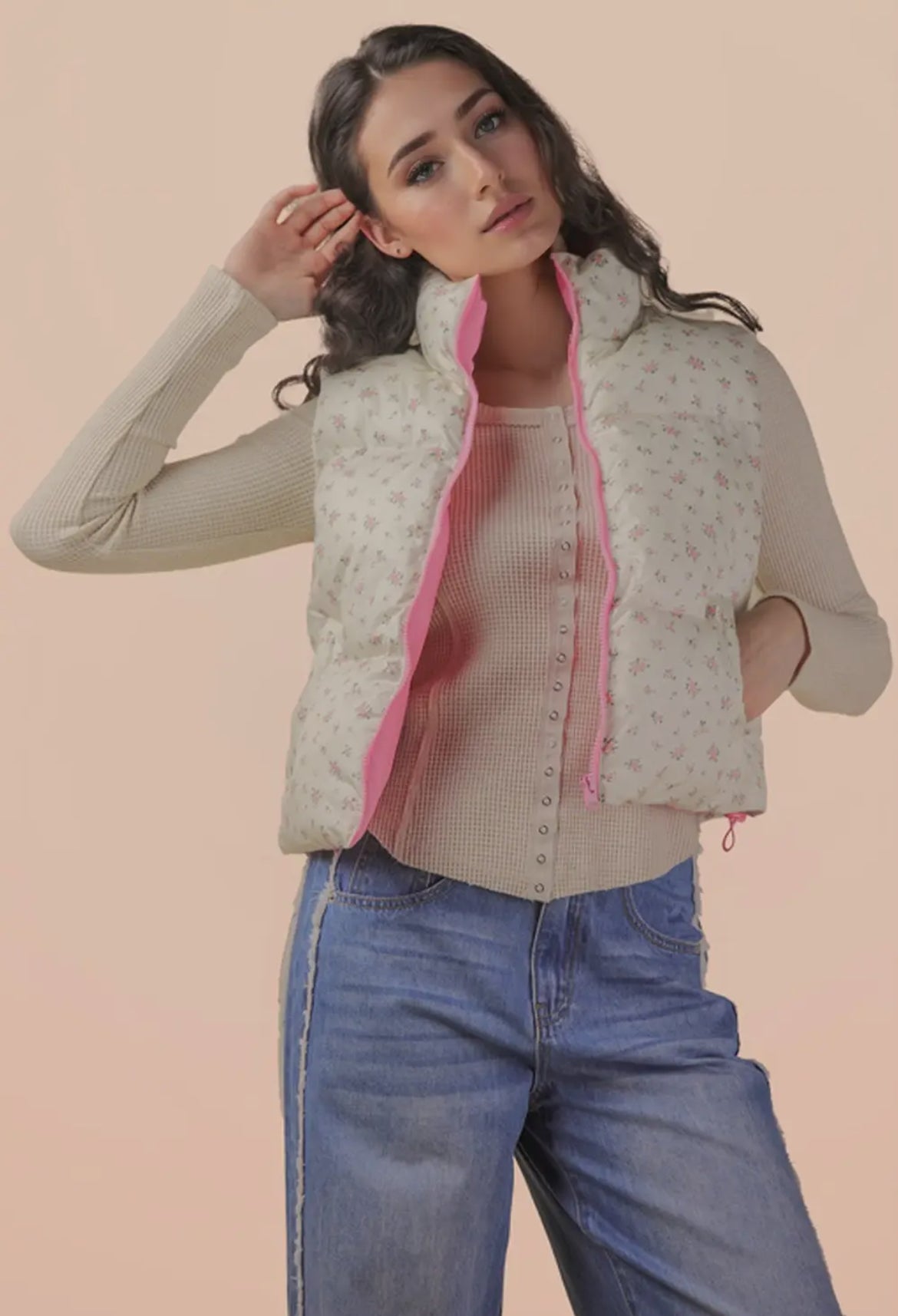 Floral Cropped Puffer Vest: Pink