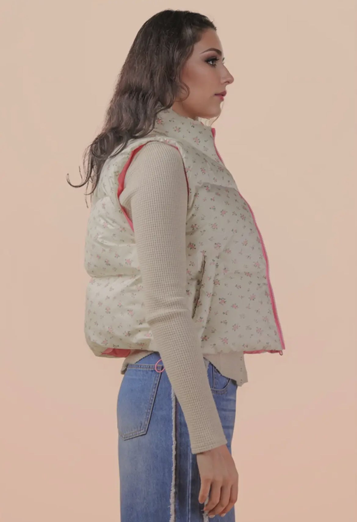 Floral Cropped Puffer Vest: Pink