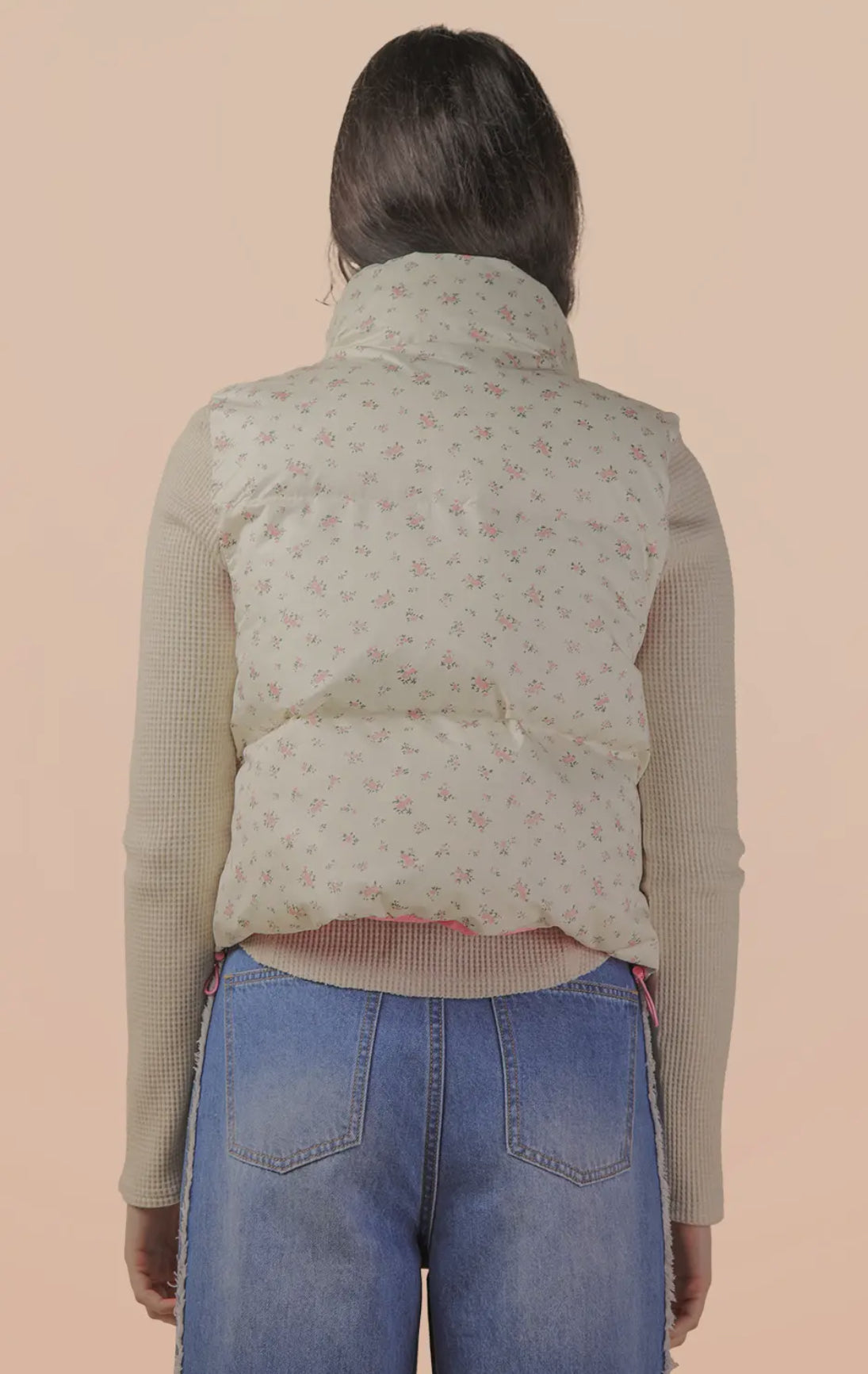 Floral Cropped Puffer Vest: Pink
