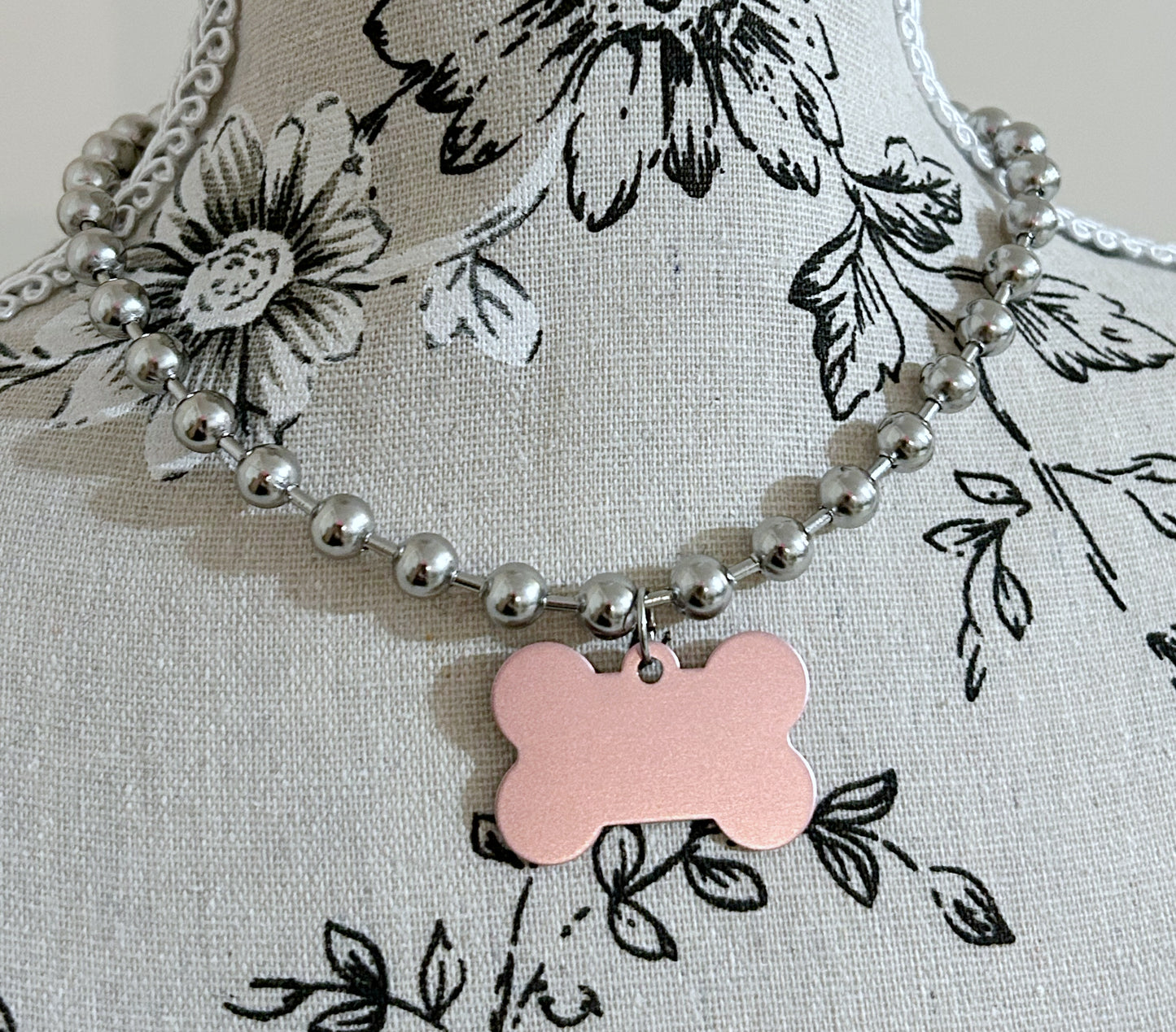Bone Dog necklace: Pink