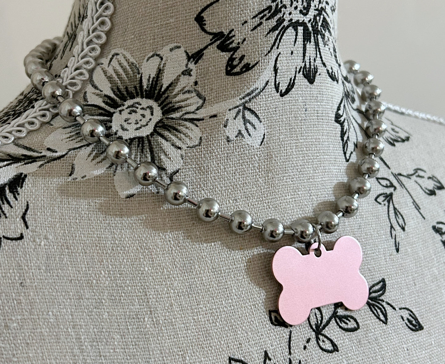 Bone Dog necklace: Pink