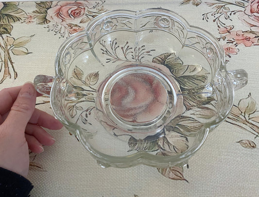 Scalloped glass bowl