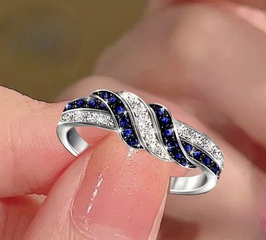 Elegant Twist Engraved I Love You Ring
