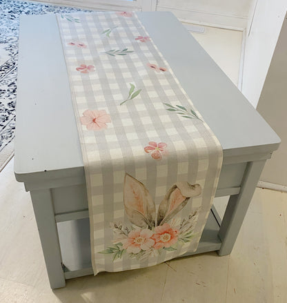 Plaid spring table runner