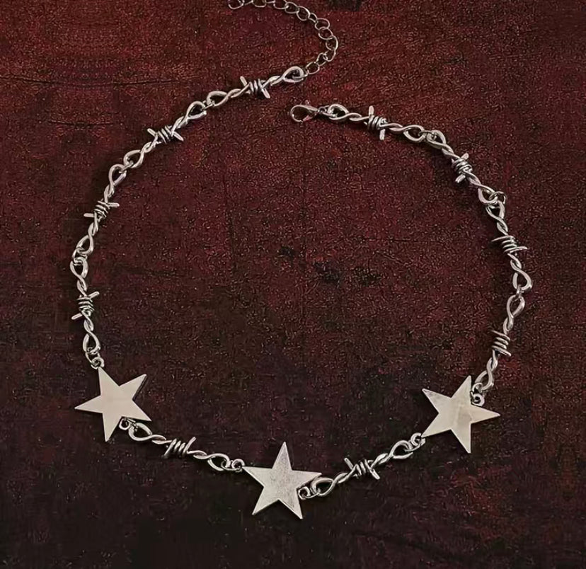 Barb wire star necklace