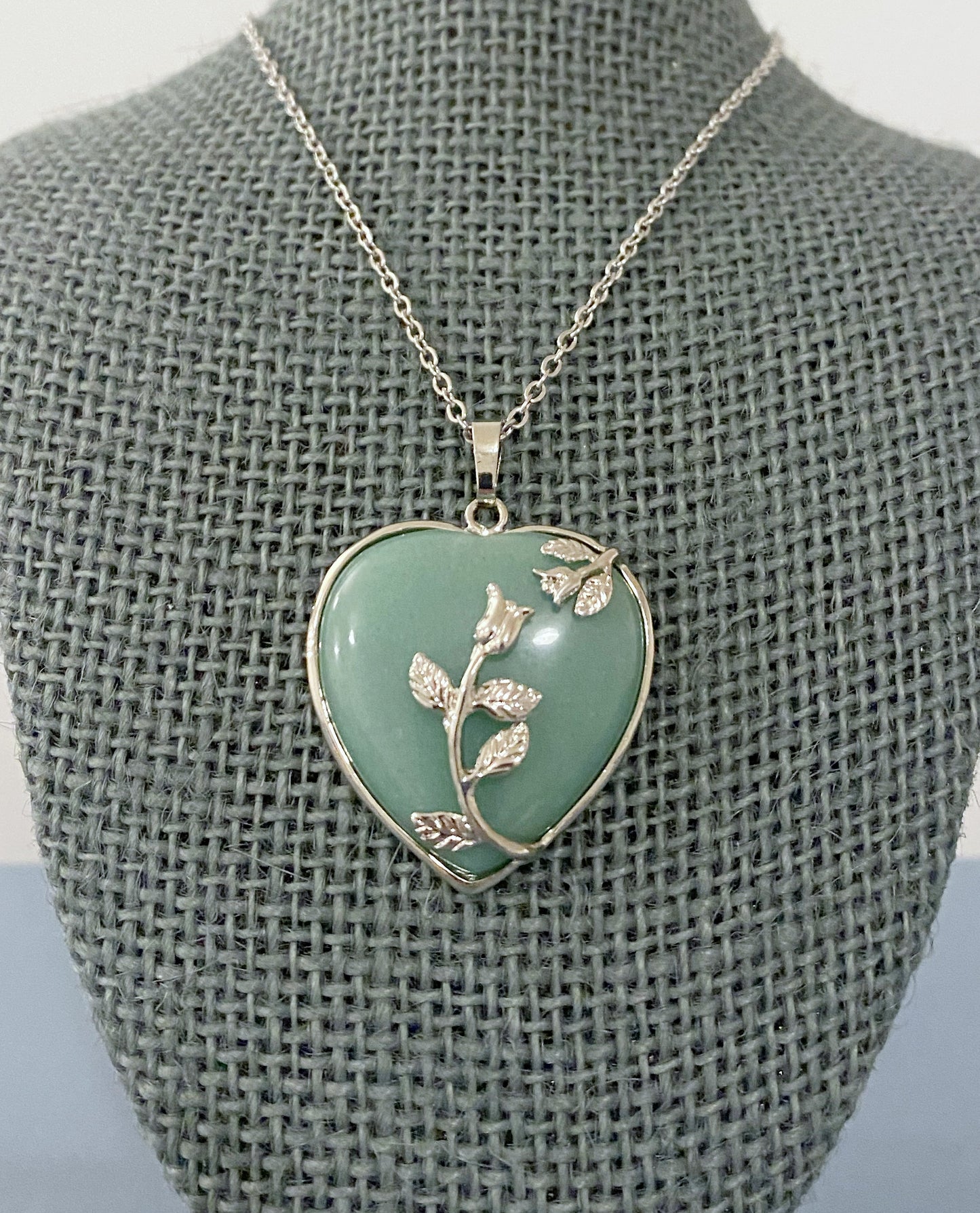 Green Aventurine Flower Pendant Necklace