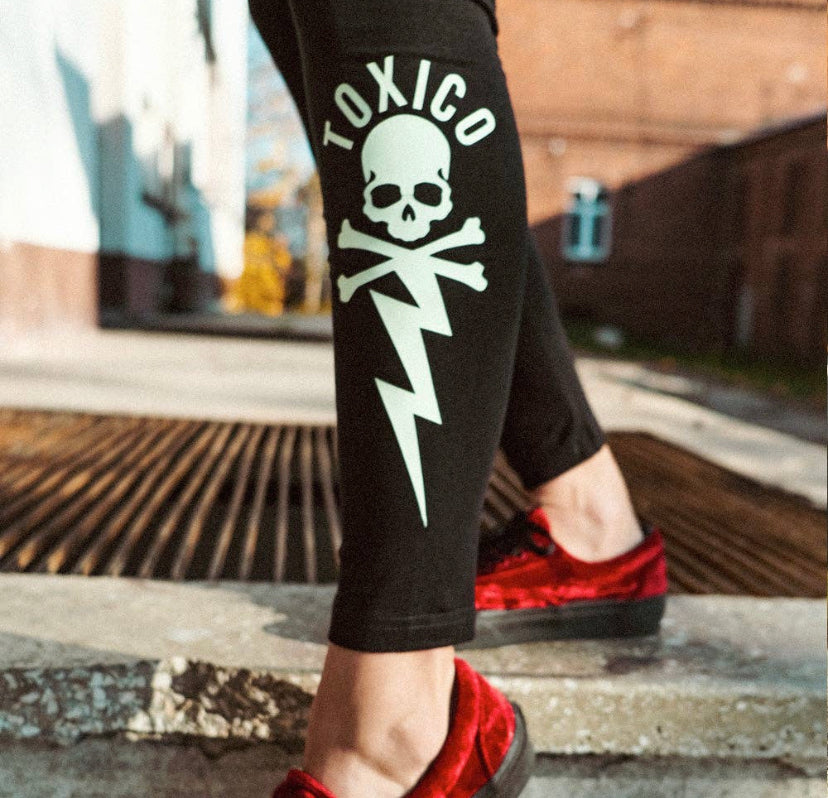 Skull Bolt leggings by Toxico
